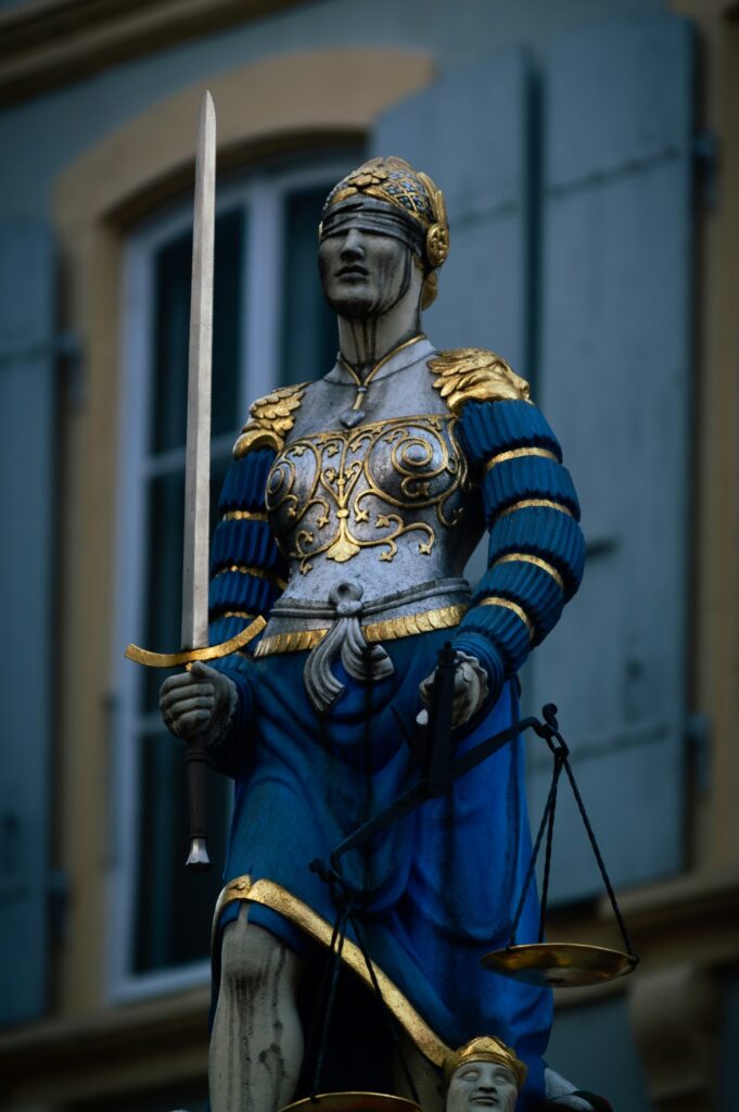 Dijital Hak İhlalleri ve Çözümleri Featured Image 1 681x1024